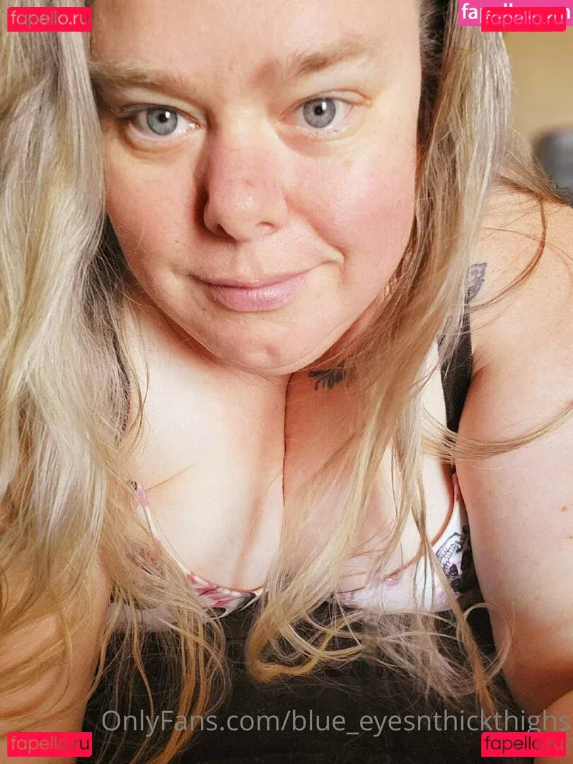 blue_eyesnthickthighs Onlyfans Photo Gallery 