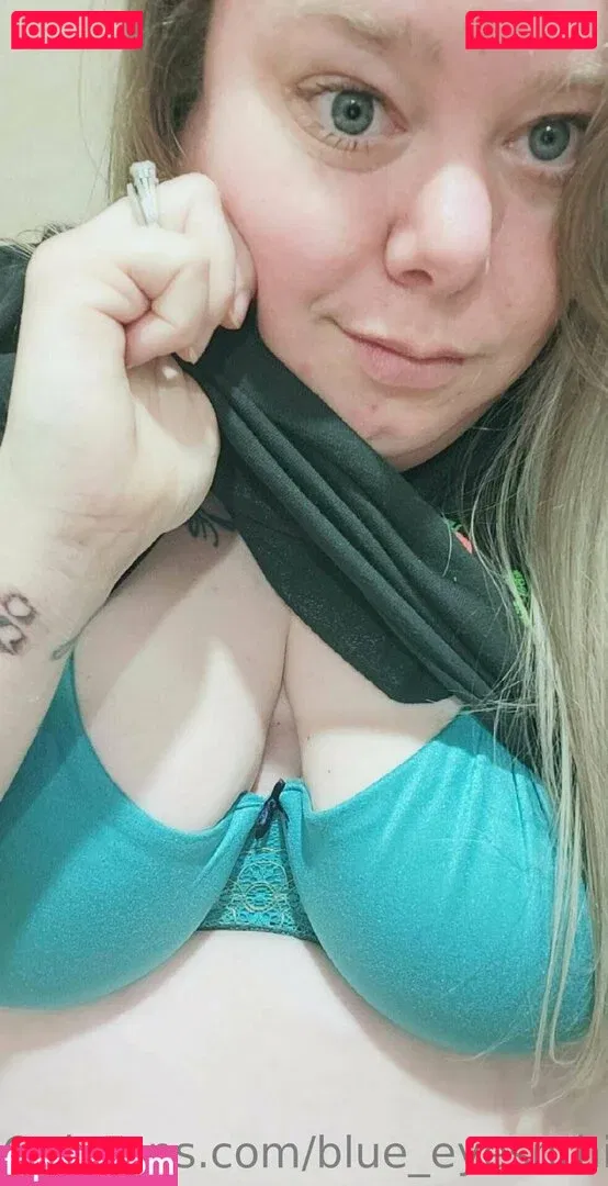 blue_eyesnthickthighs Onlyfans Photo Gallery 