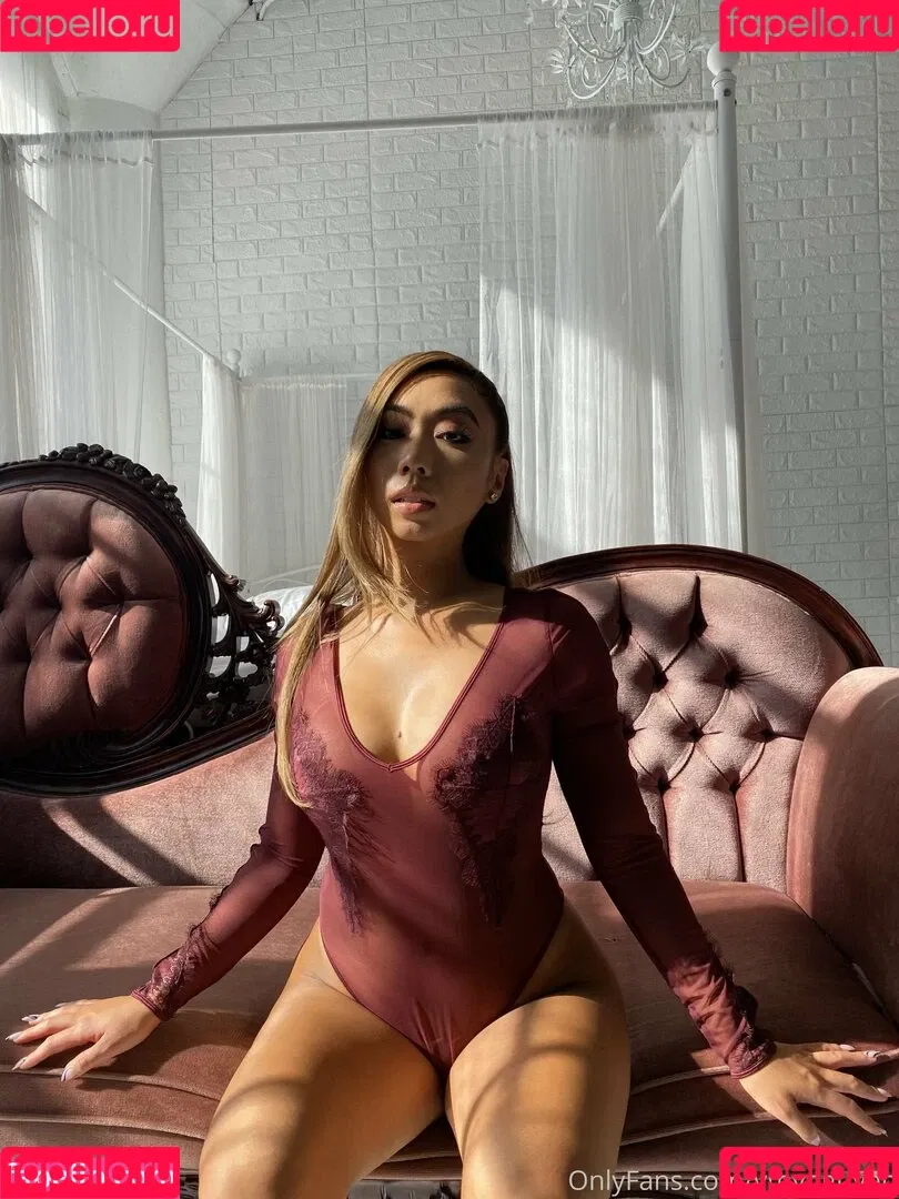 vmynguyen Onlyfans Photo Gallery 