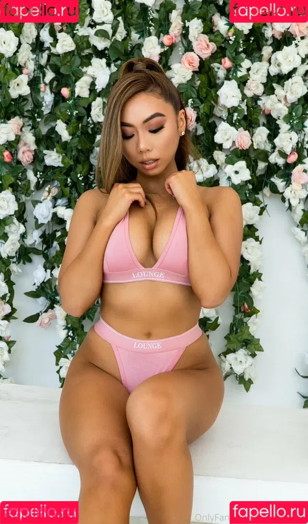 vmynguyen Onlyfans Photo Gallery 