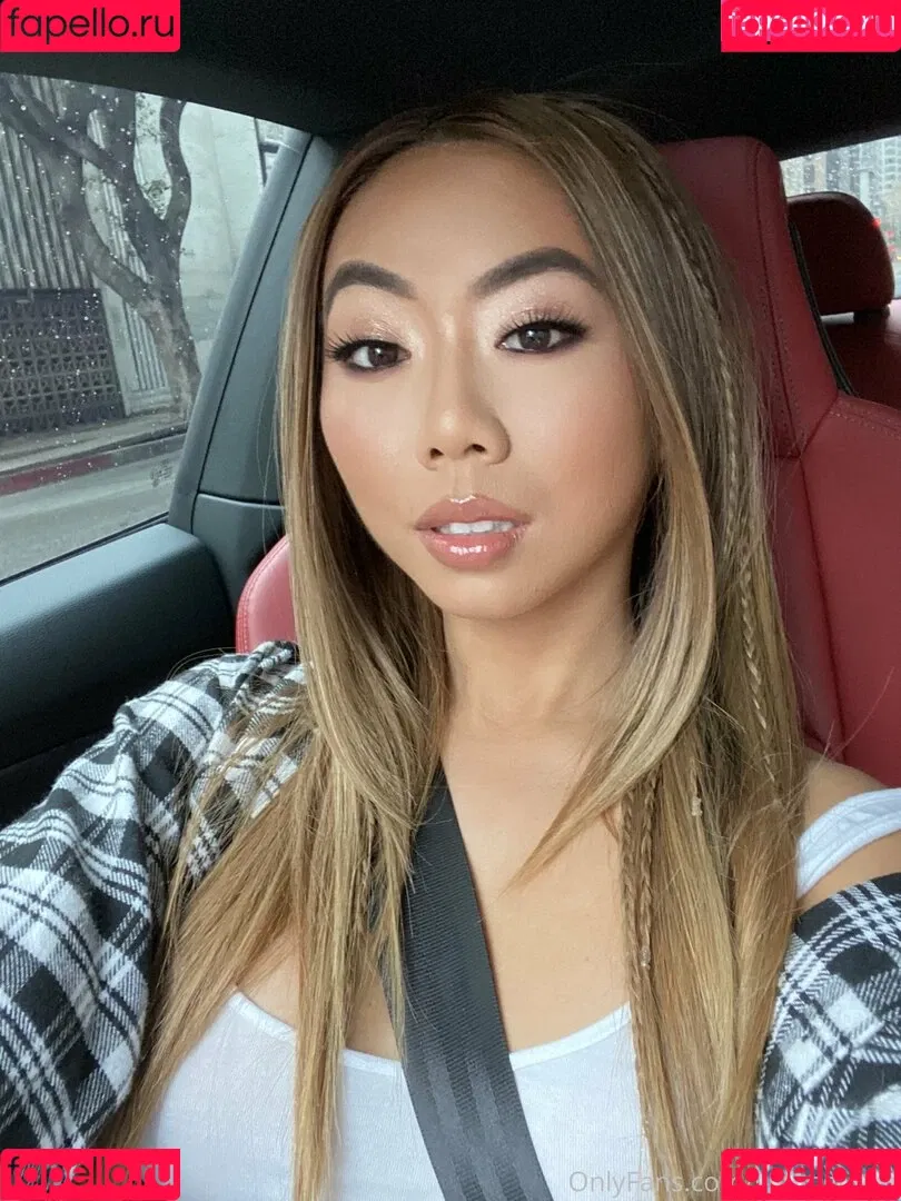 vmynguyen Onlyfans Photo Gallery 