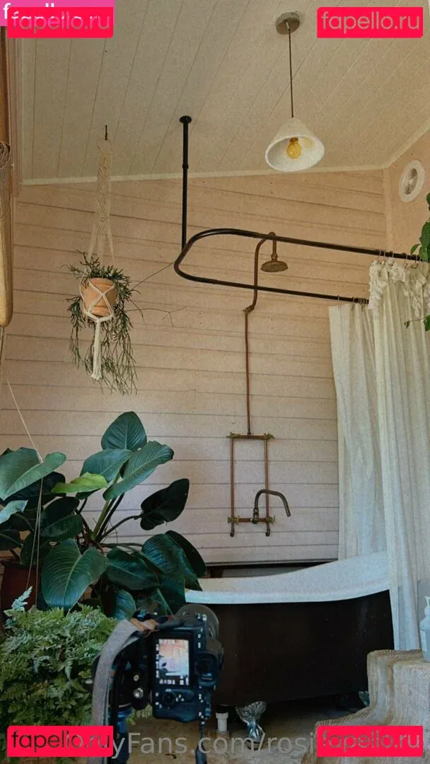 Rosievanlife Onlyfans Photo Gallery 