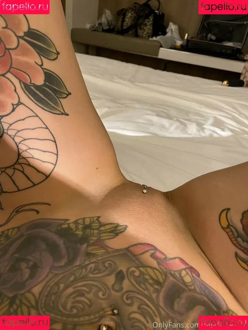 Peachhes SG Onlyfans Photo Gallery 