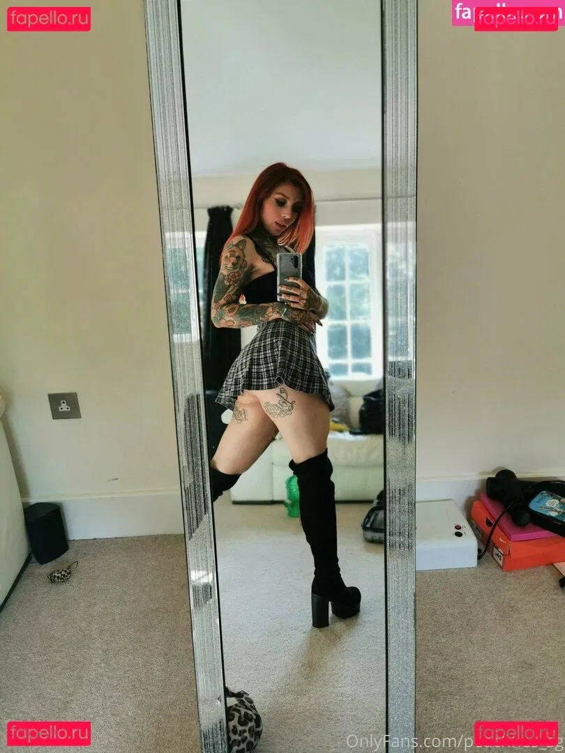 Peachhes SG Onlyfans Photo Gallery 