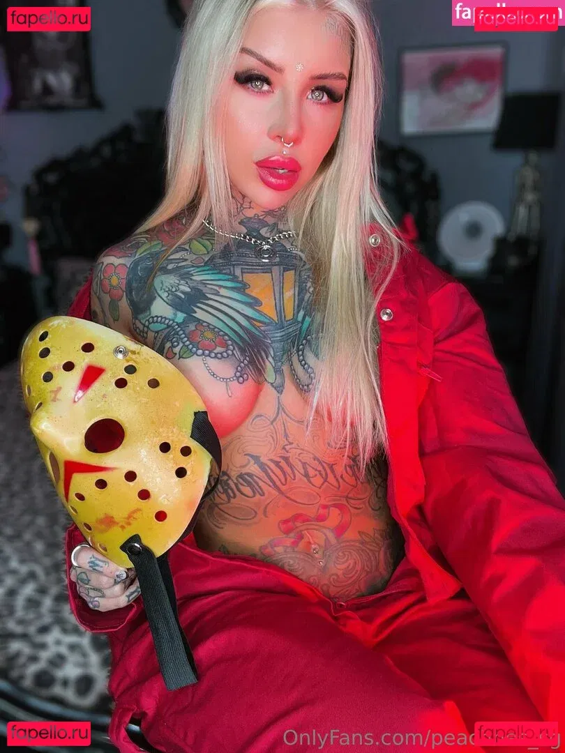 Peachhes SG Onlyfans Photo Gallery 