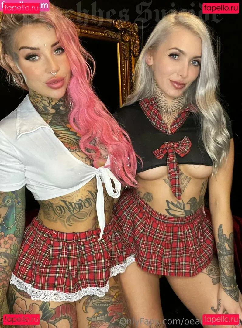 Peachhes SG Onlyfans Photo Gallery 