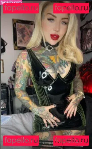 Peachhes SG Onlyfans Photo Gallery 