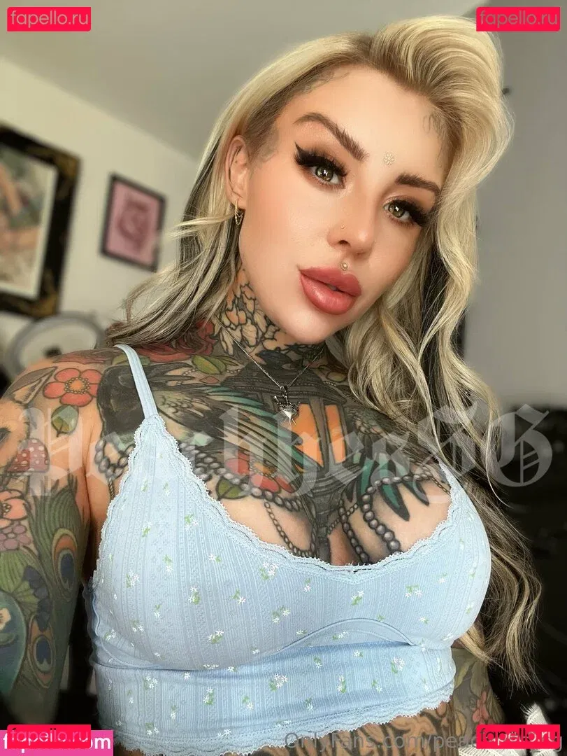 Peachhes SG Onlyfans Photo Gallery 