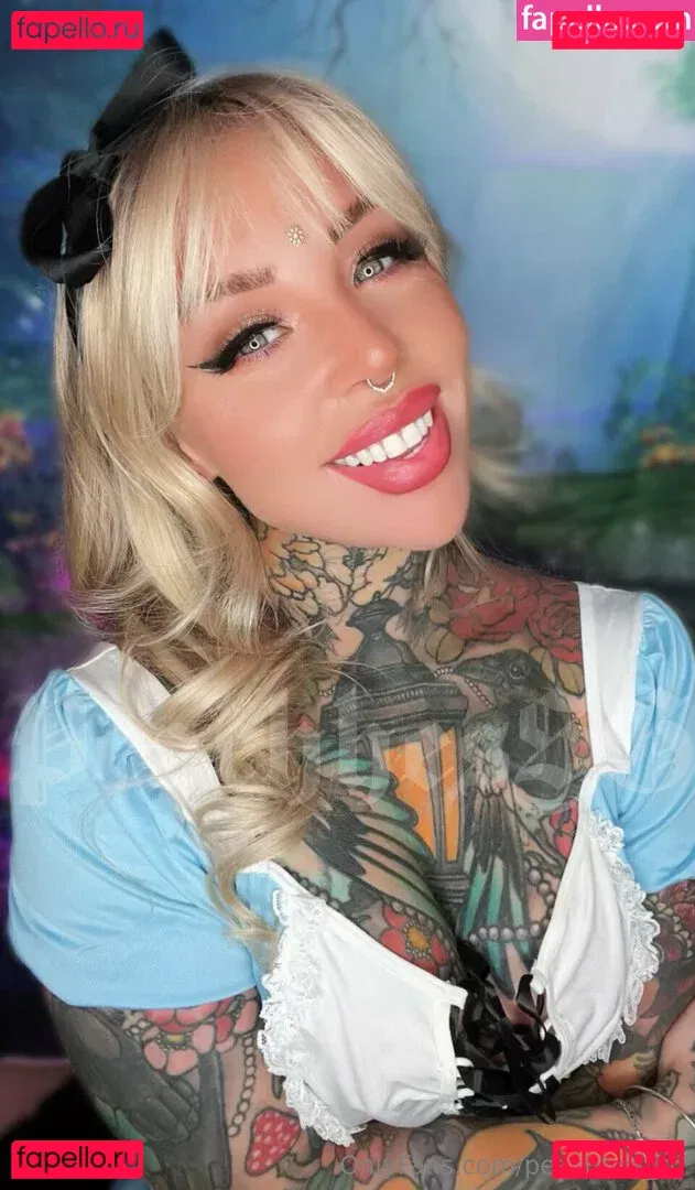 Peachhes SG Onlyfans Photo Gallery 