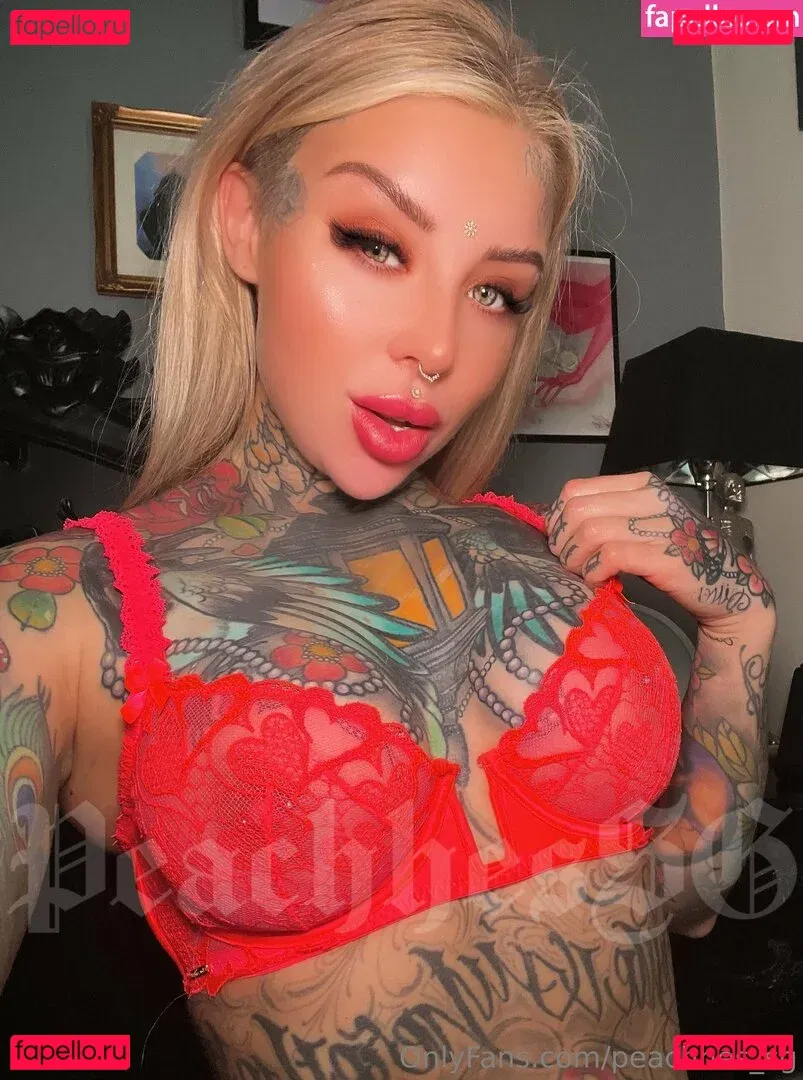 Peachhes SG Onlyfans Photo Gallery 