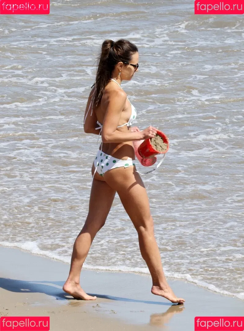 Jordana Brewster Onlyfans Photo Gallery 