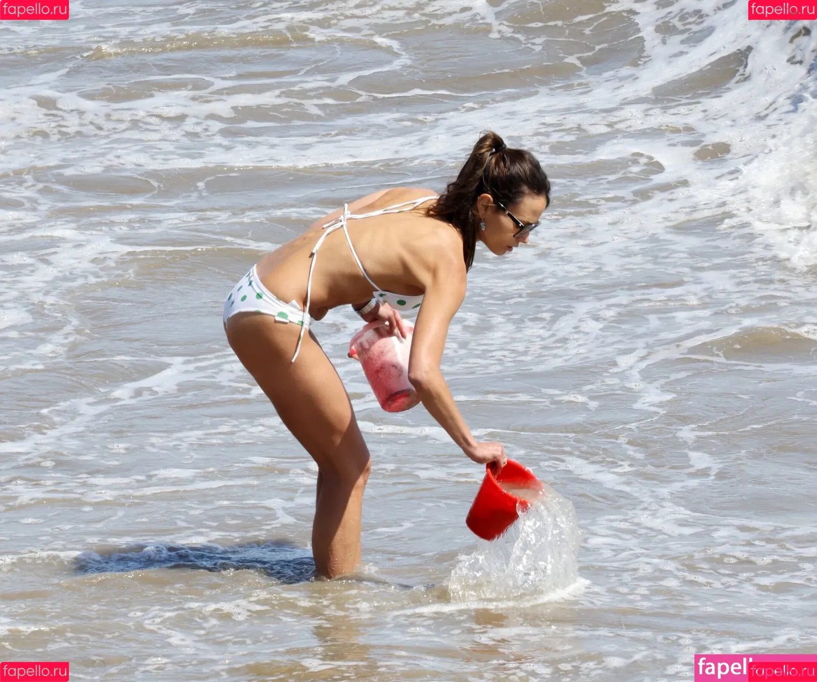 Jordana Brewster Onlyfans Photo Gallery 