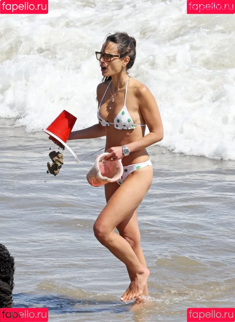 Jordana Brewster Onlyfans Photo Gallery 