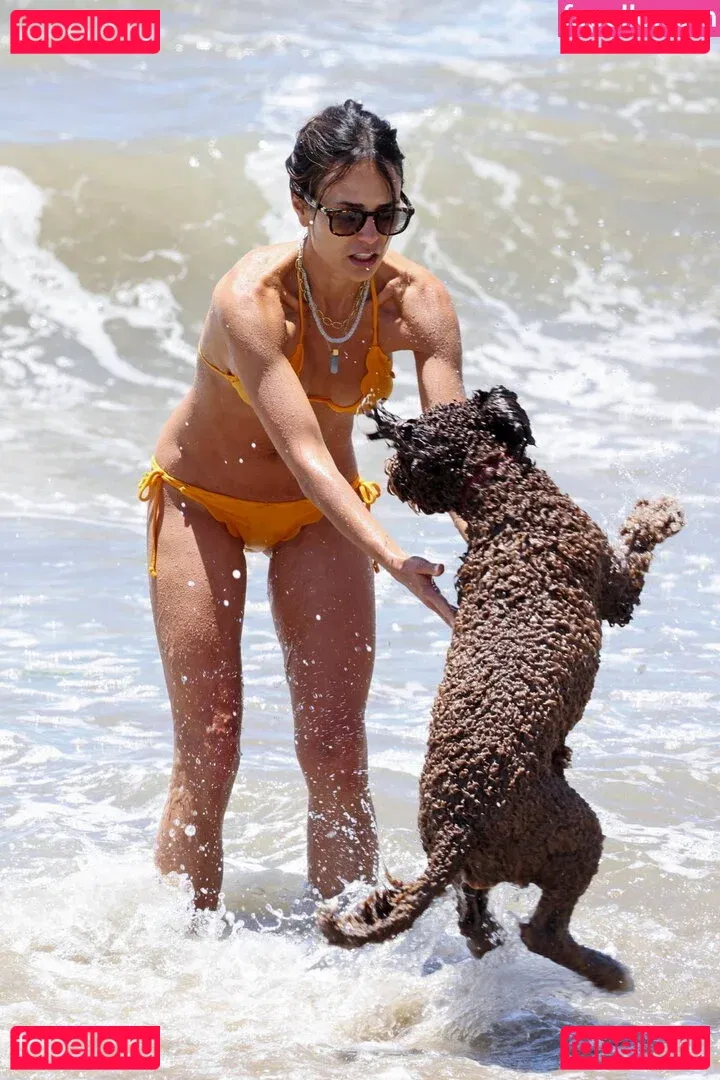 Jordana Brewster Onlyfans Photo Gallery 