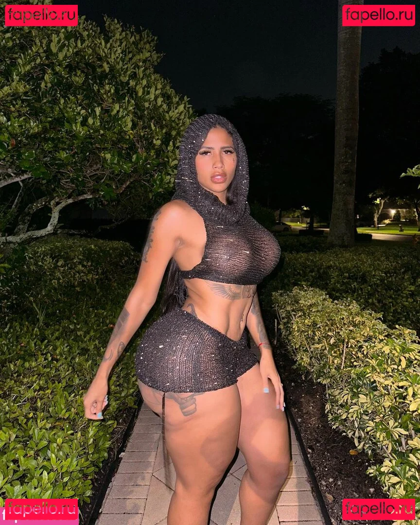 Karen Havary Onlyfans Photo Gallery 