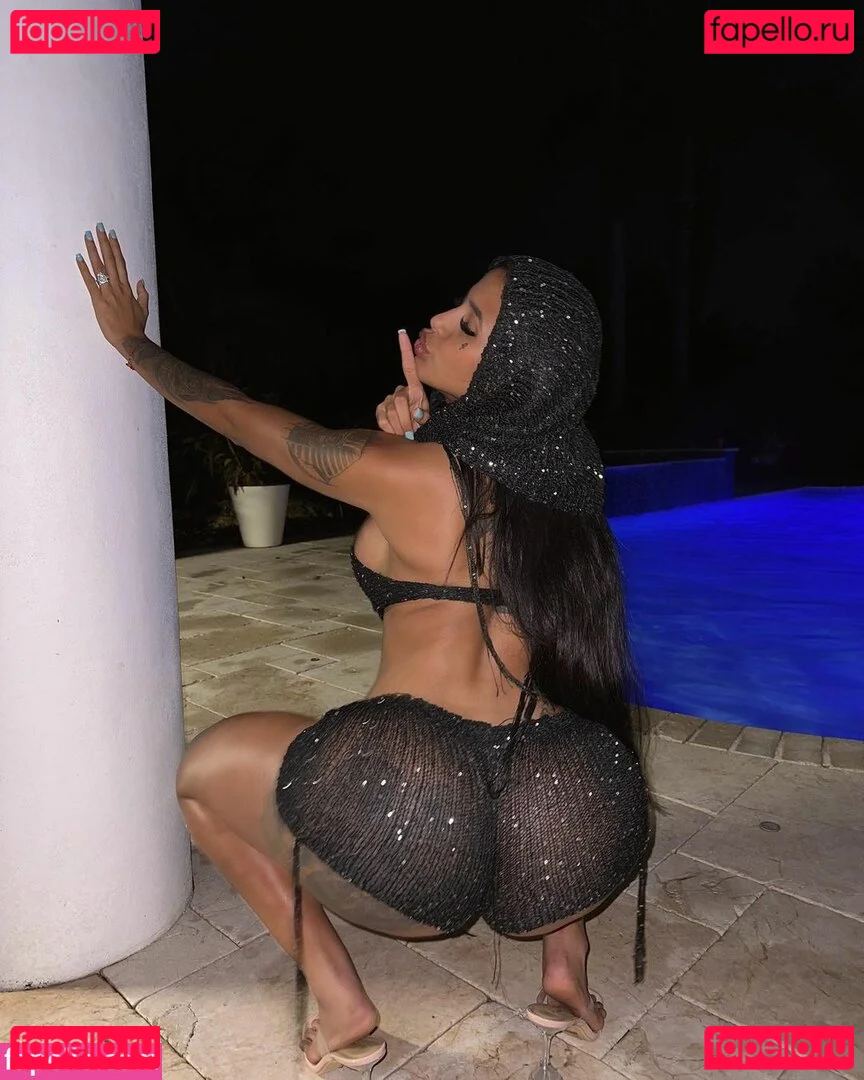 Karen Havary Onlyfans Photo Gallery 