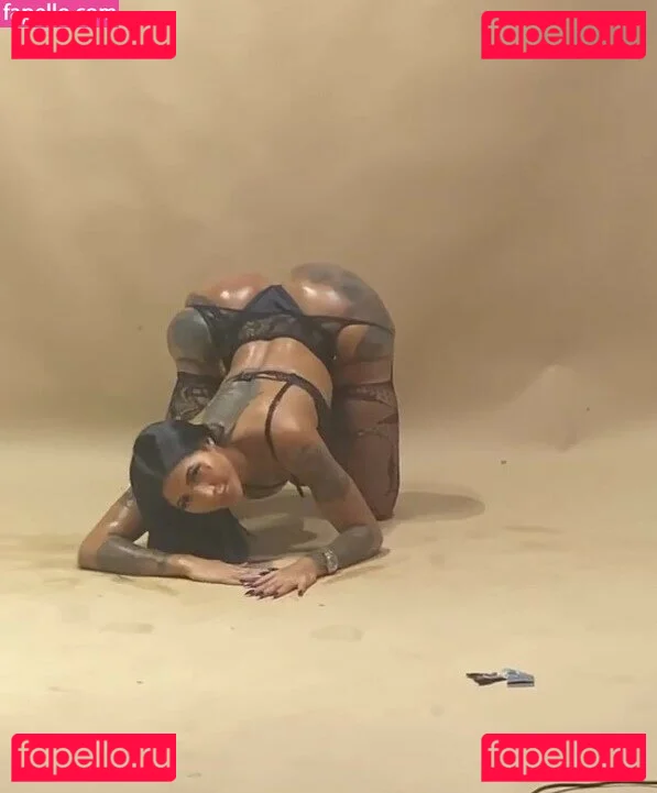 Karen Havary Onlyfans Photo Gallery 