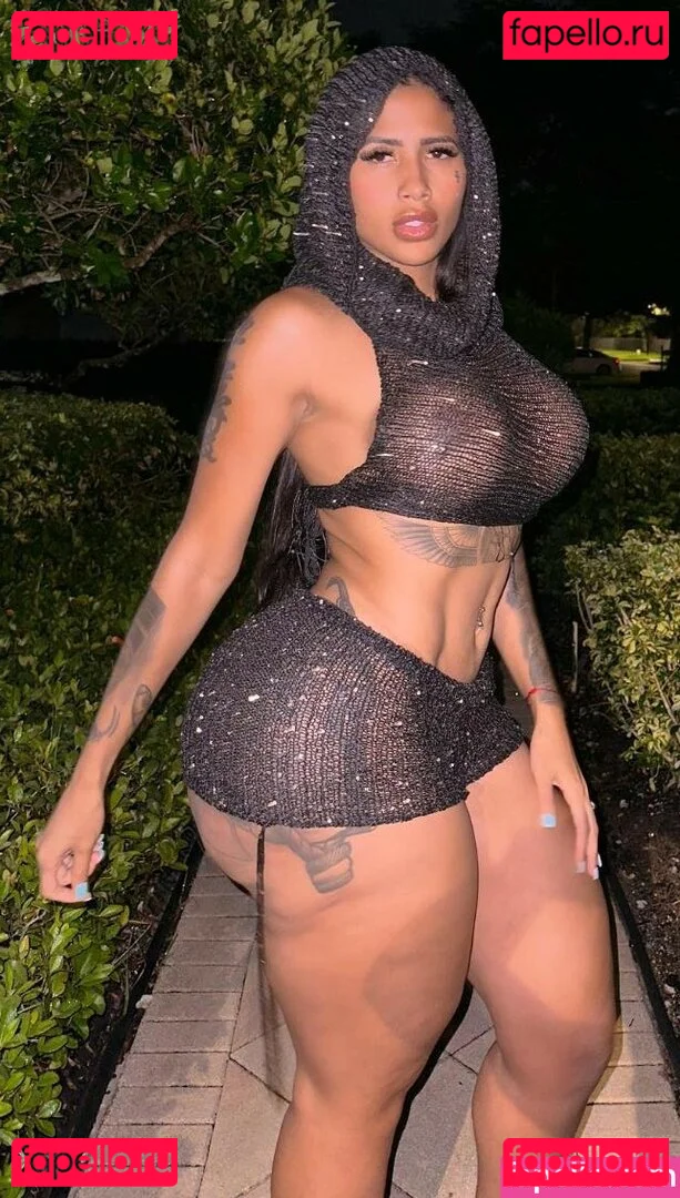 Karen Havary Onlyfans Photo Gallery 