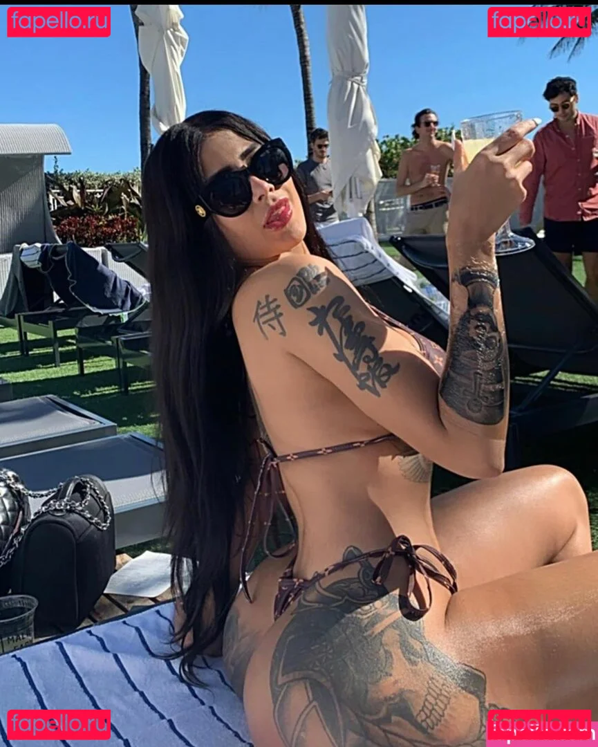 Karen Havary Onlyfans Photo Gallery 