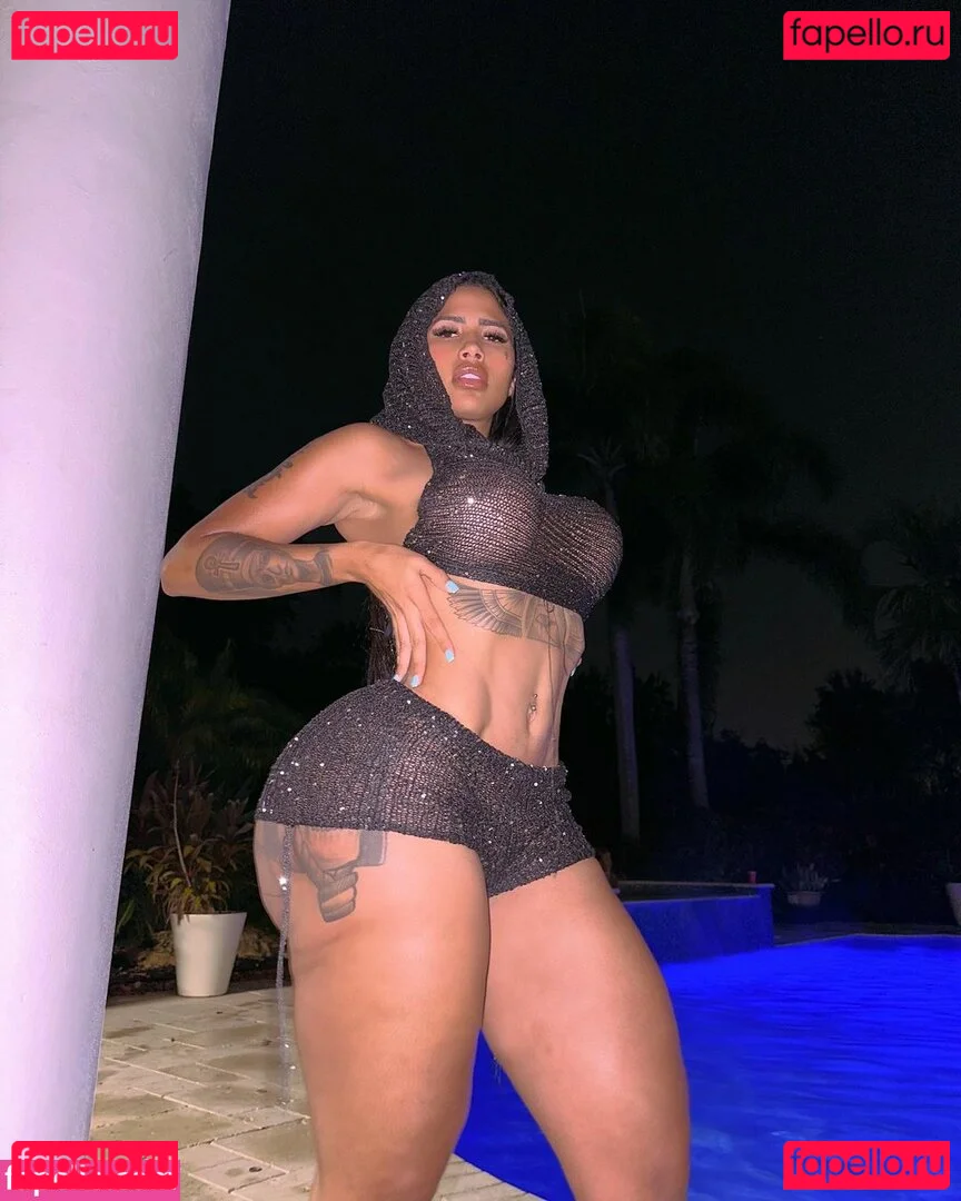 Karen Havary Onlyfans Photo Gallery 