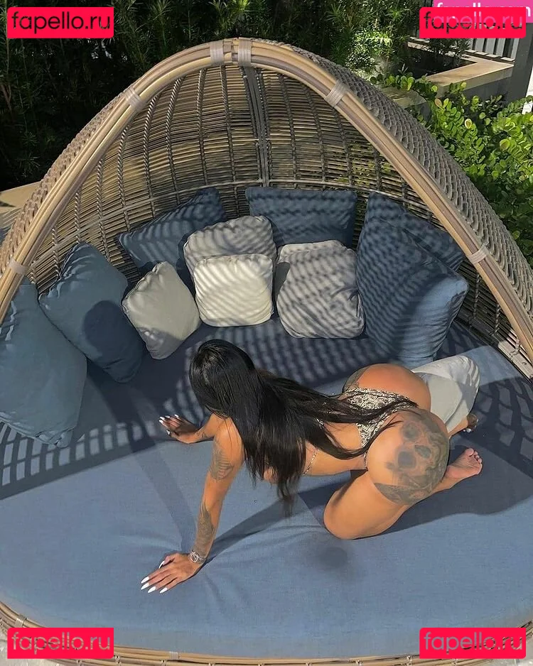 Karen Havary Onlyfans Photo Gallery 