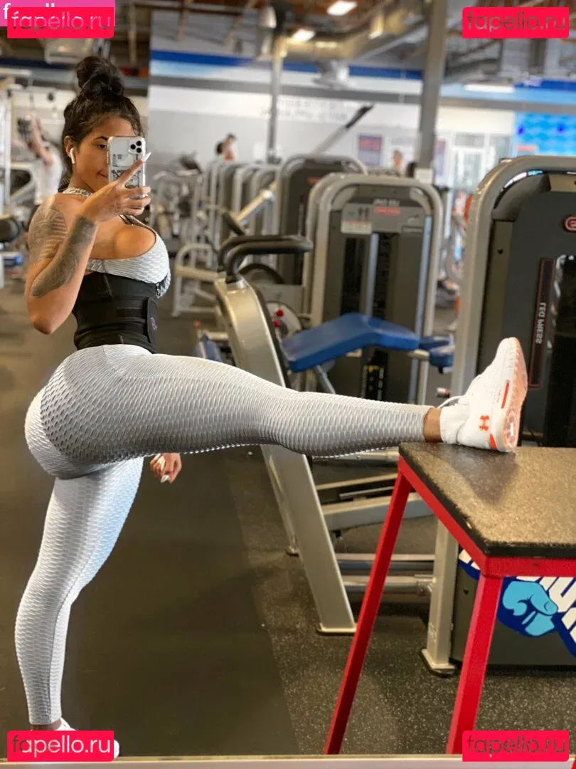 Karen Havary Onlyfans Photo Gallery 