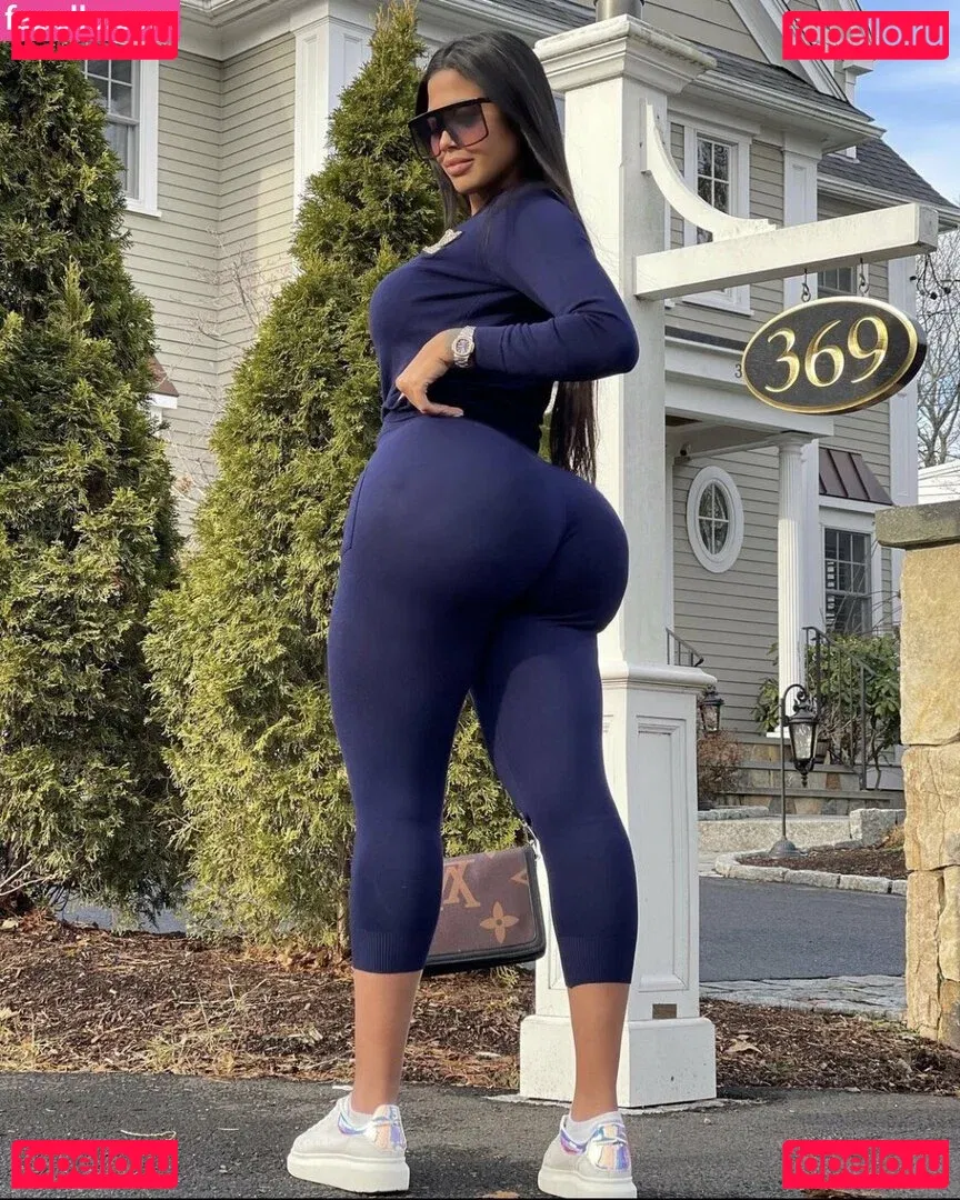 Karen Havary Onlyfans Photo Gallery 