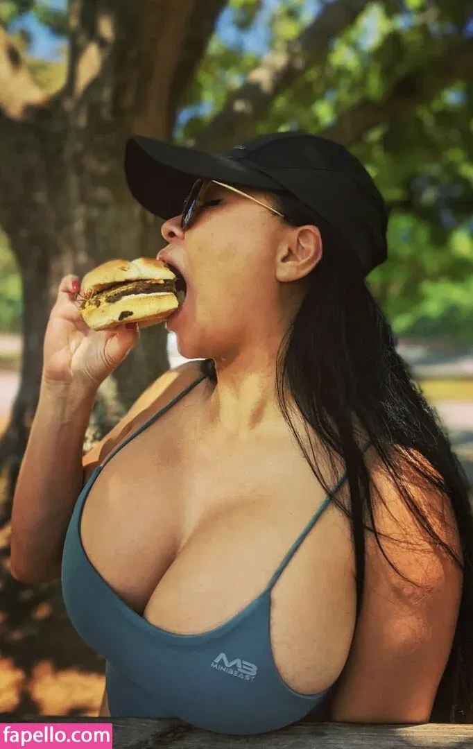 victoria34dblgs Onlyfans Photo Gallery 