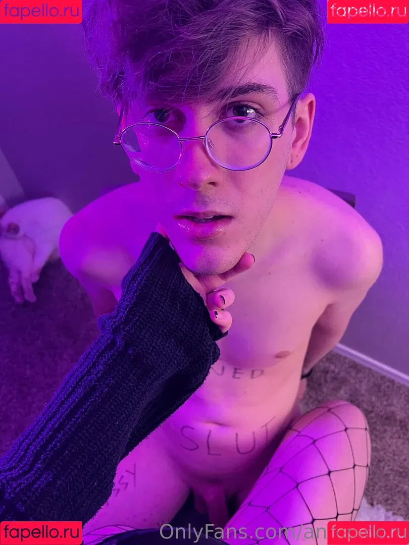 angel.dom Onlyfans Photo Gallery 