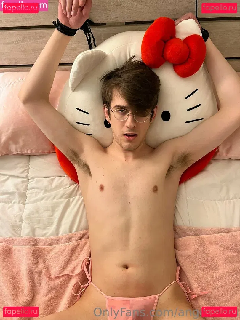 angel.dom Onlyfans Photo Gallery 