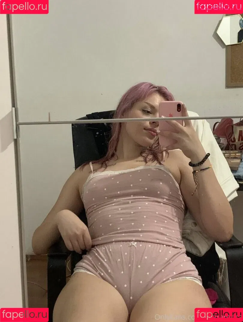 aslisah Onlyfans Photo Gallery 