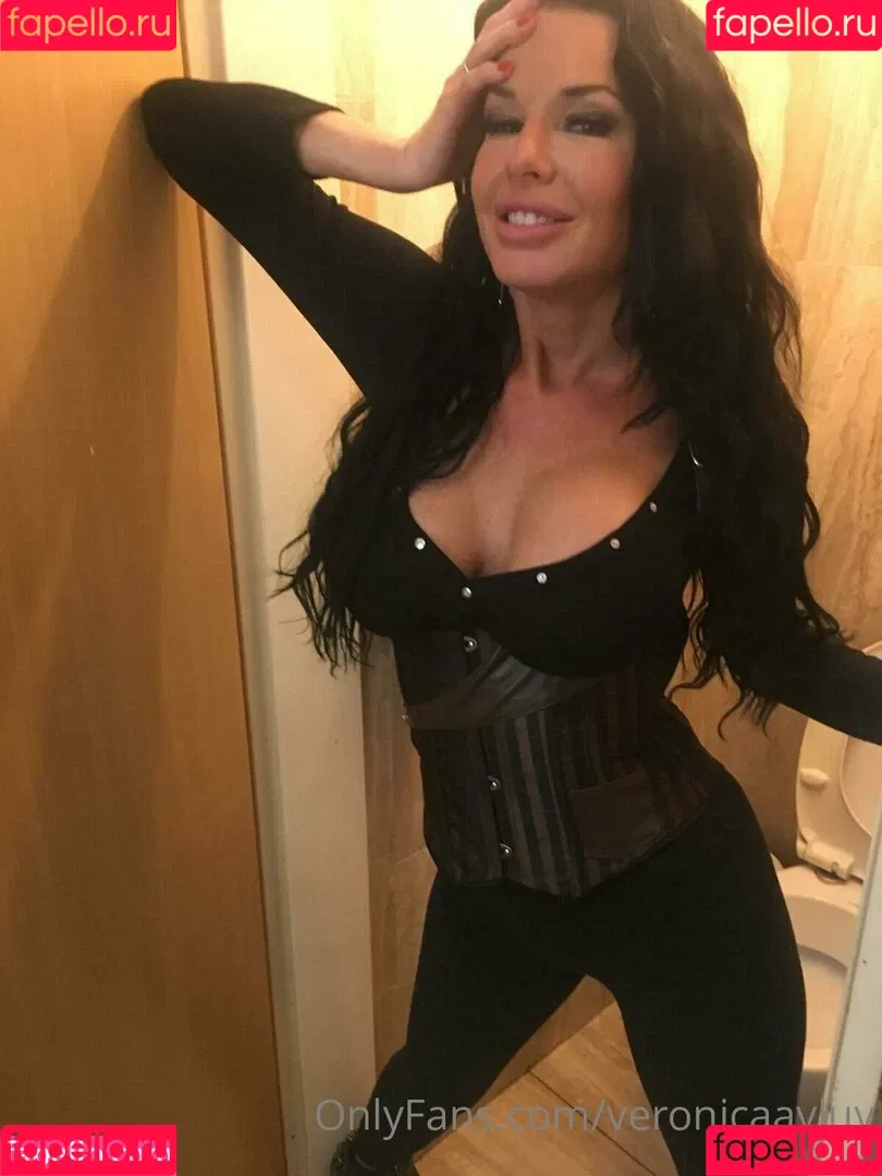 veronicaavluv Onlyfans Photo Gallery 