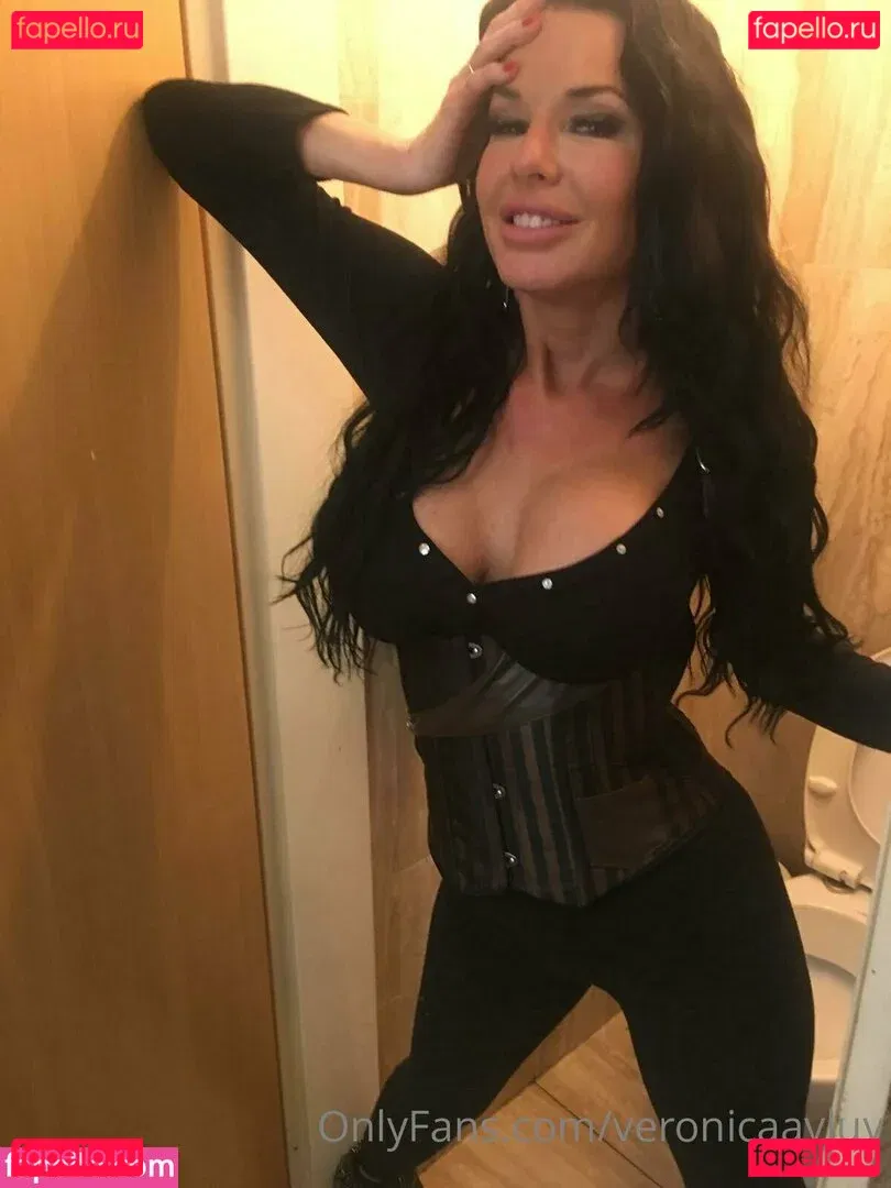 veronicaavluv Onlyfans Photo Gallery 
