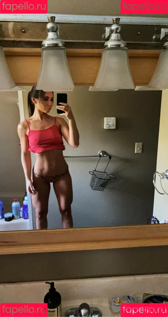 DesireeMcmahon Onlyfans Photo Gallery 