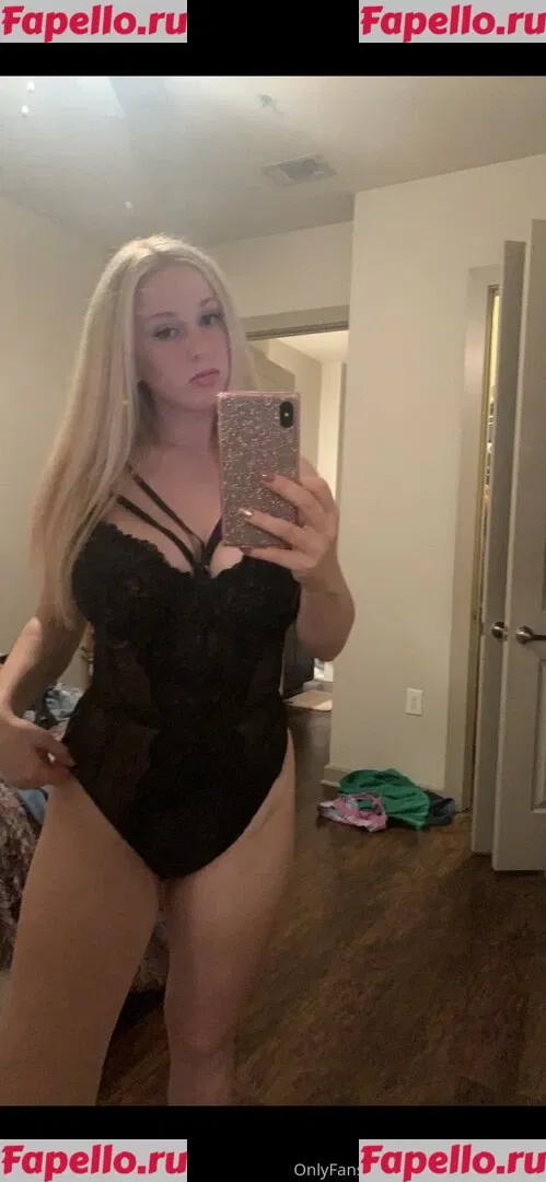 Yillian Onlyfans Photo Gallery 