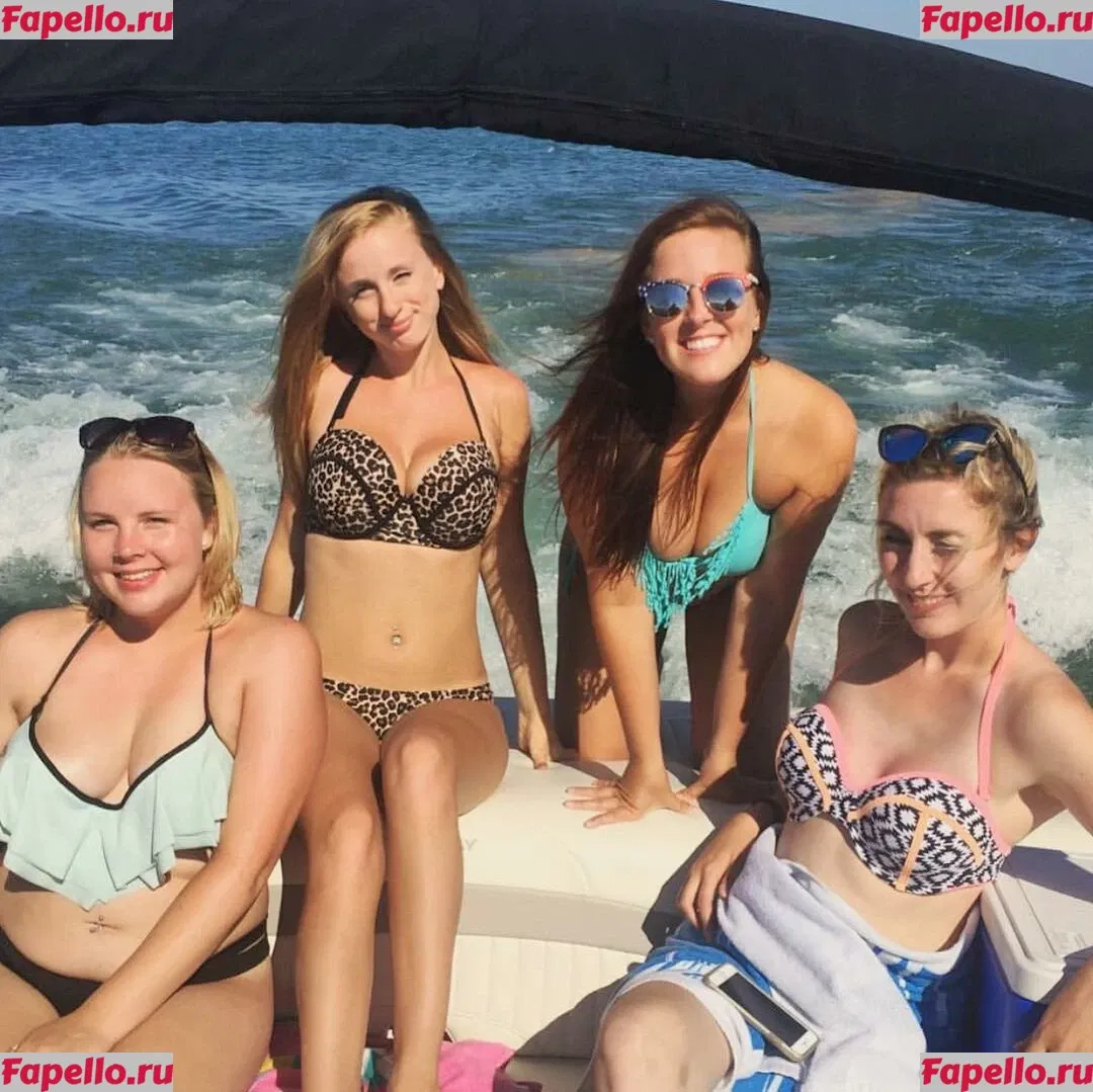 Yillian Onlyfans Photo Gallery 