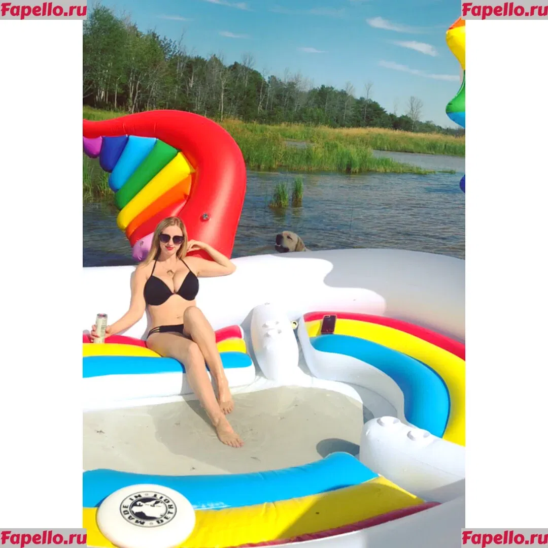 Yillian Onlyfans Photo Gallery 