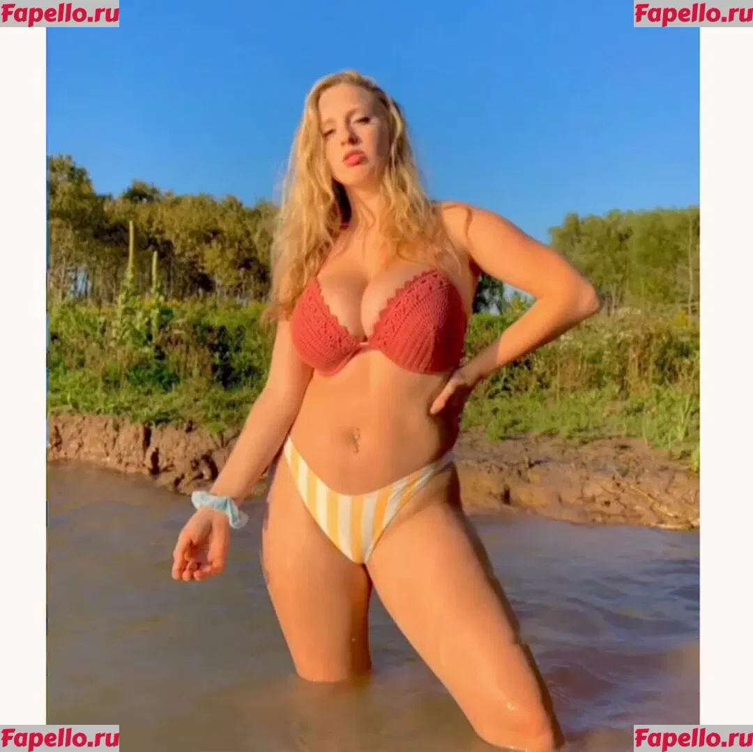 Yillian Onlyfans Photo Gallery 