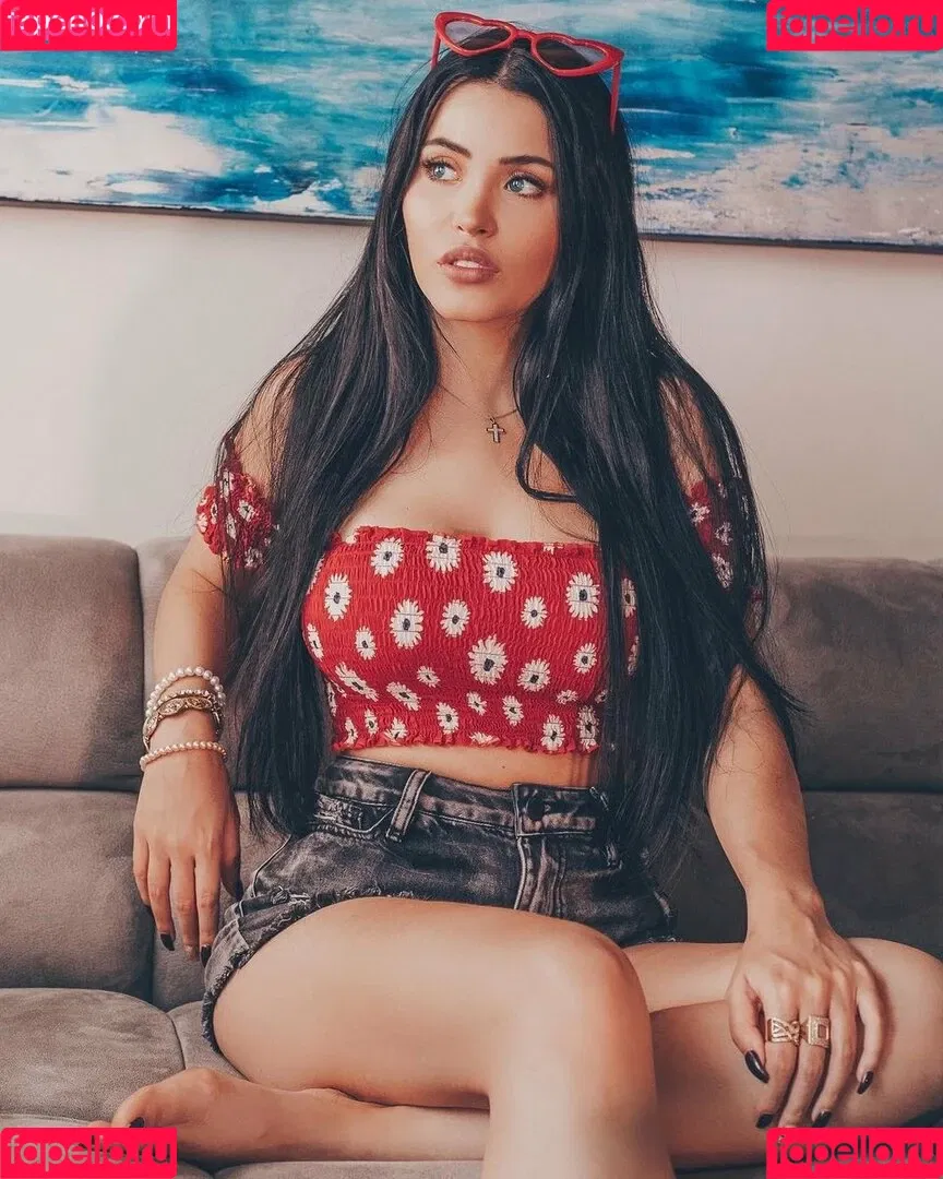 Claudia Alende Onlyfans Photo Gallery 