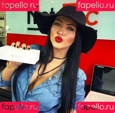 Claudia Alende Onlyfans Photo Gallery 