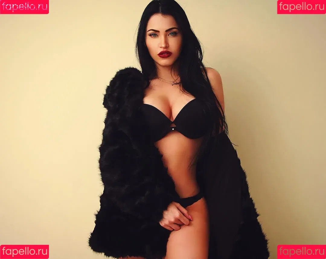 Claudia Alende Onlyfans Photo Gallery 