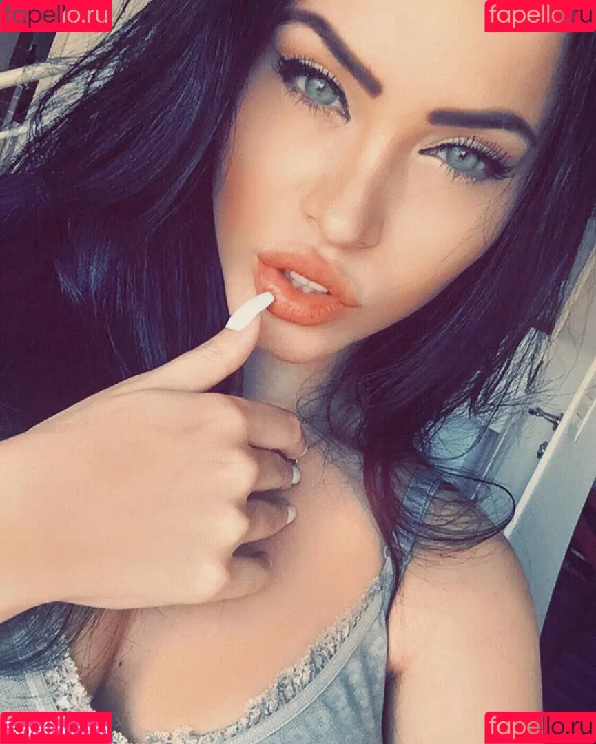 Claudia Alende Onlyfans Photo Gallery 
