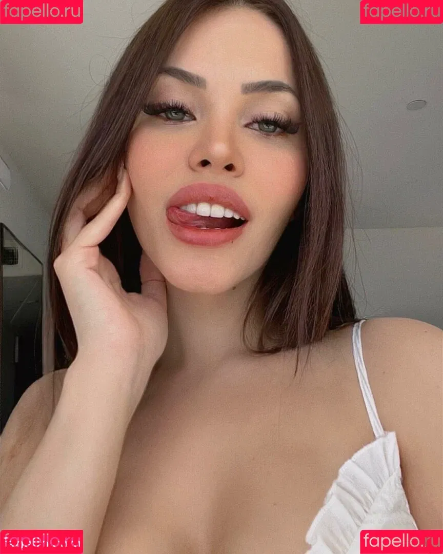 Claudia Alende Onlyfans Photo Gallery 