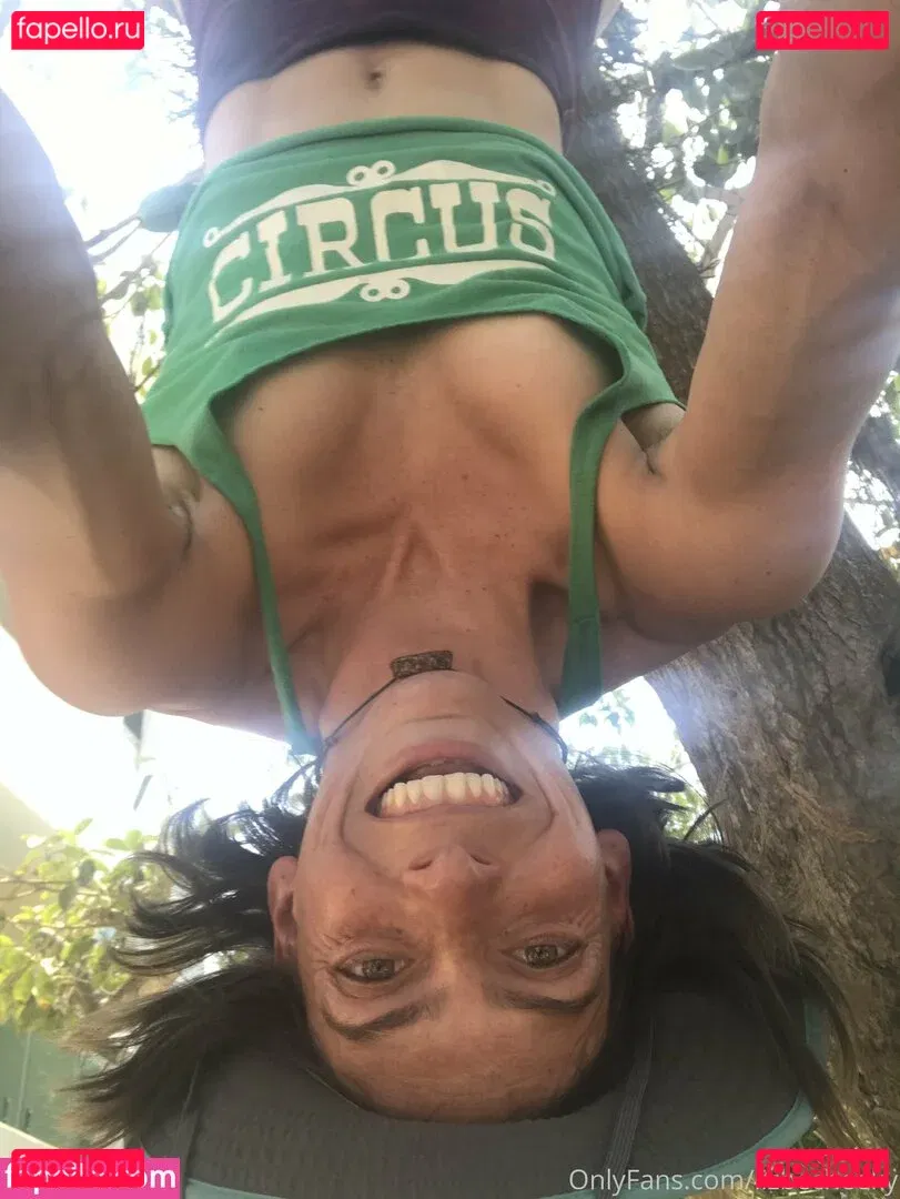 lizbecheeky Onlyfans Photo Gallery 