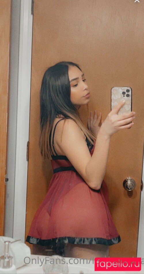 whosthatgirlxtina Onlyfans Photo Gallery 