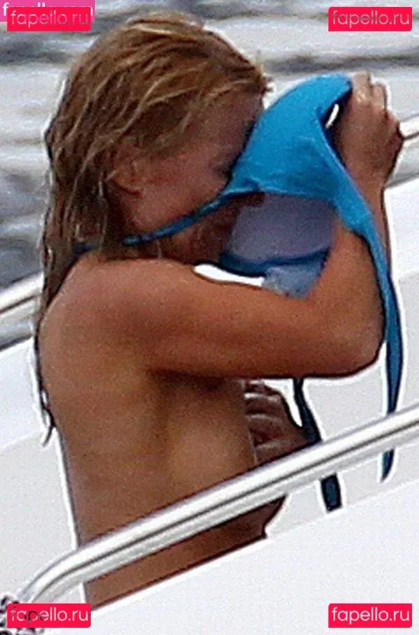 Geri Halliwell Onlyfans Photo Gallery 