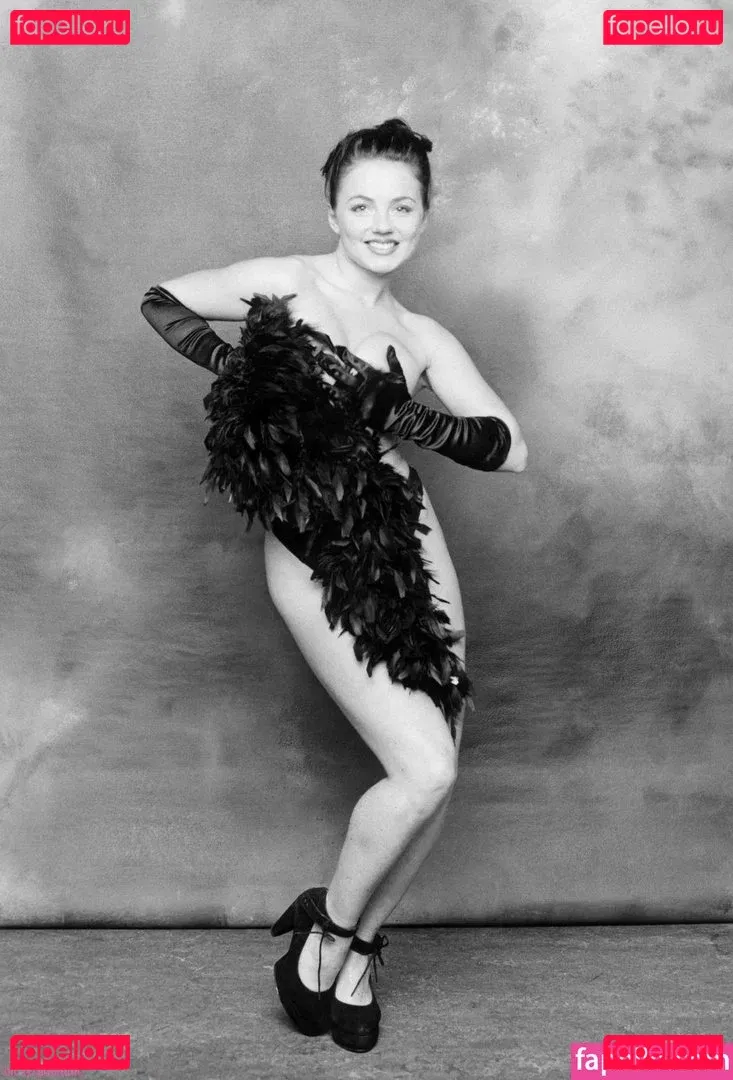 Geri Halliwell Onlyfans Photo Gallery 