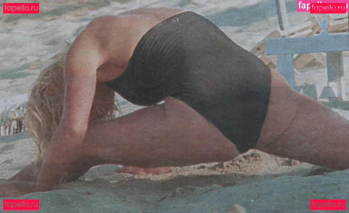 Geri Halliwell Onlyfans Photo Gallery 