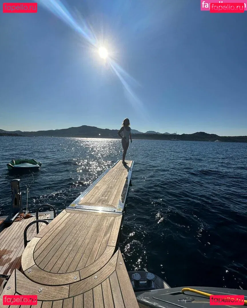 Geri Halliwell Onlyfans Photo Gallery 