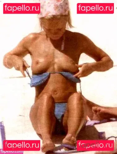 Geri Halliwell Onlyfans Photo Gallery 